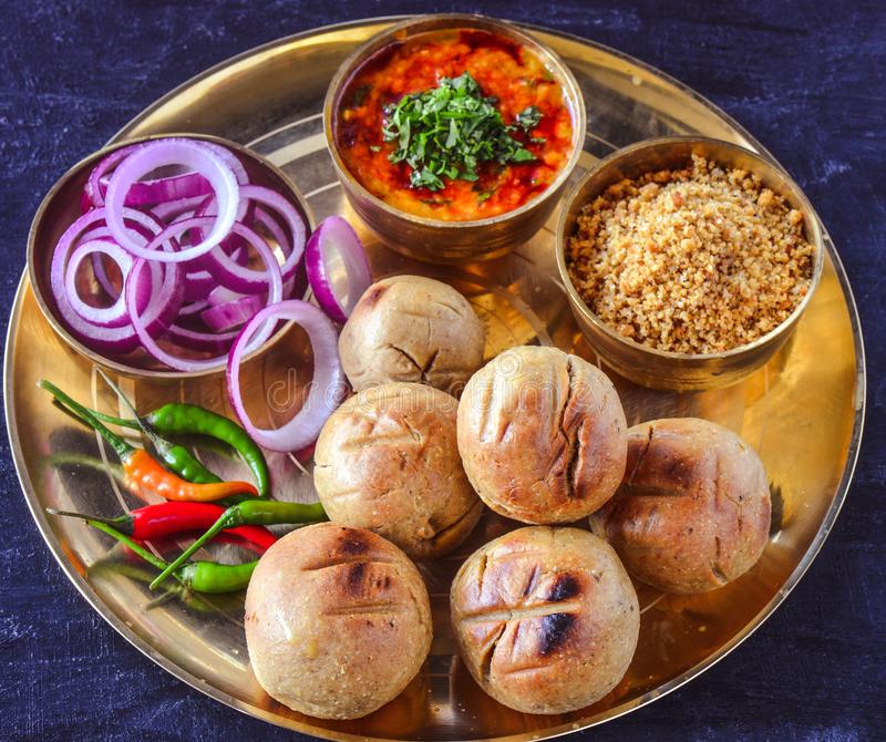how-to-make-bihari-litti-chokha-recipe-in-hindi